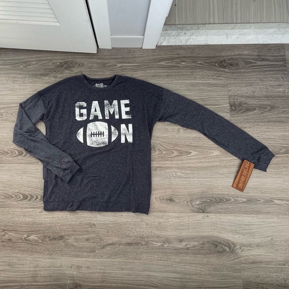 NWT Women’s Vintage Original Retro Brand ‘Game Day’ Graphic Long Sleeve Tee